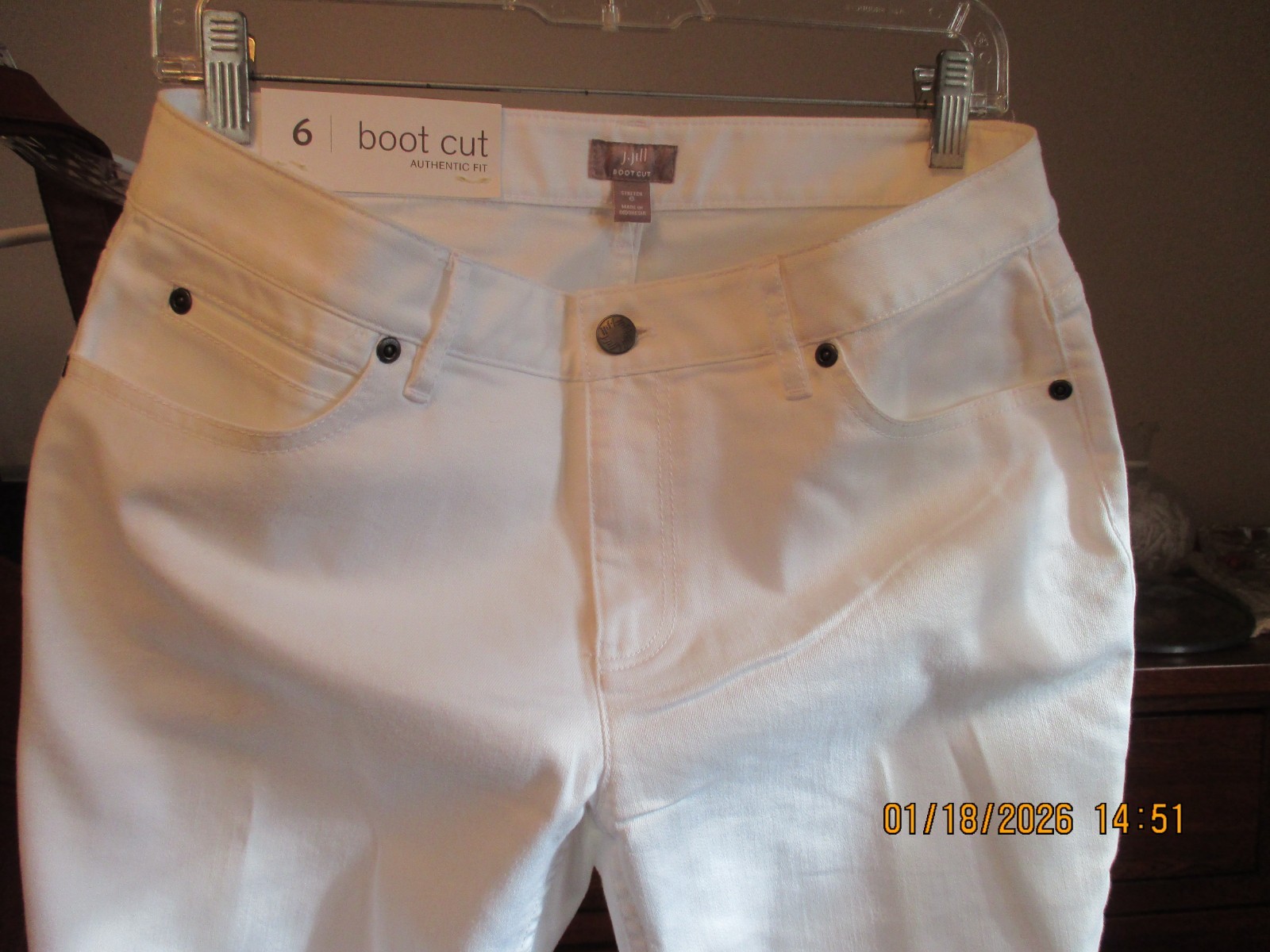 J Jill Authentic Fit Bootcut Stretch Jeans White Size 6 NWT J Jill Authentic Fit Bootcut Stretch Jeans White Size 6 NWT