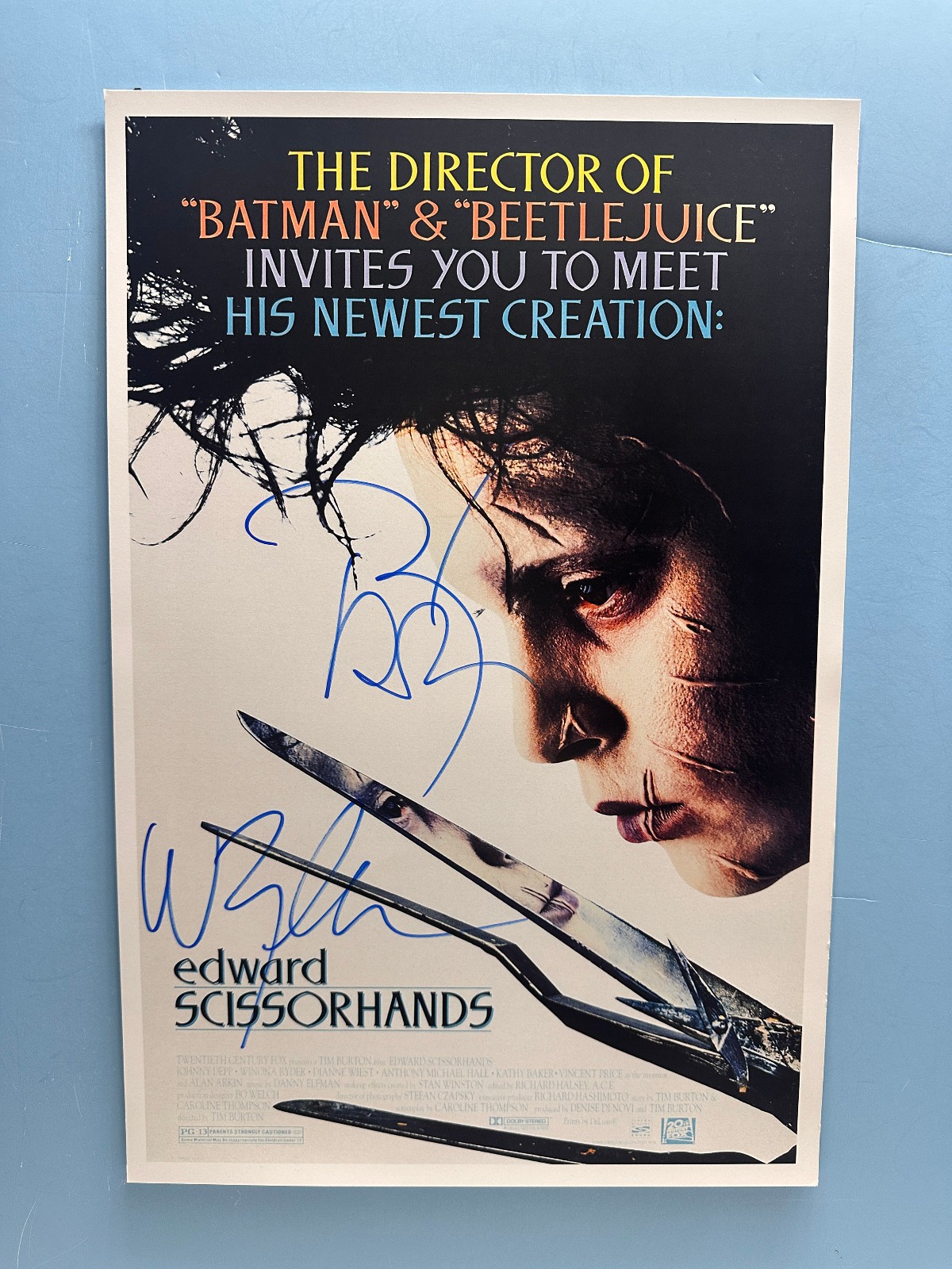EDWARD SCISSORHANDS MOVIE POSTER 11x17 SIGNED by 2 AUTHENTICATED with COA EDWARD SCISSORHANDS MOVIE POSTER 11x17 SIGNED by 2 AUTHENTICATED with COA