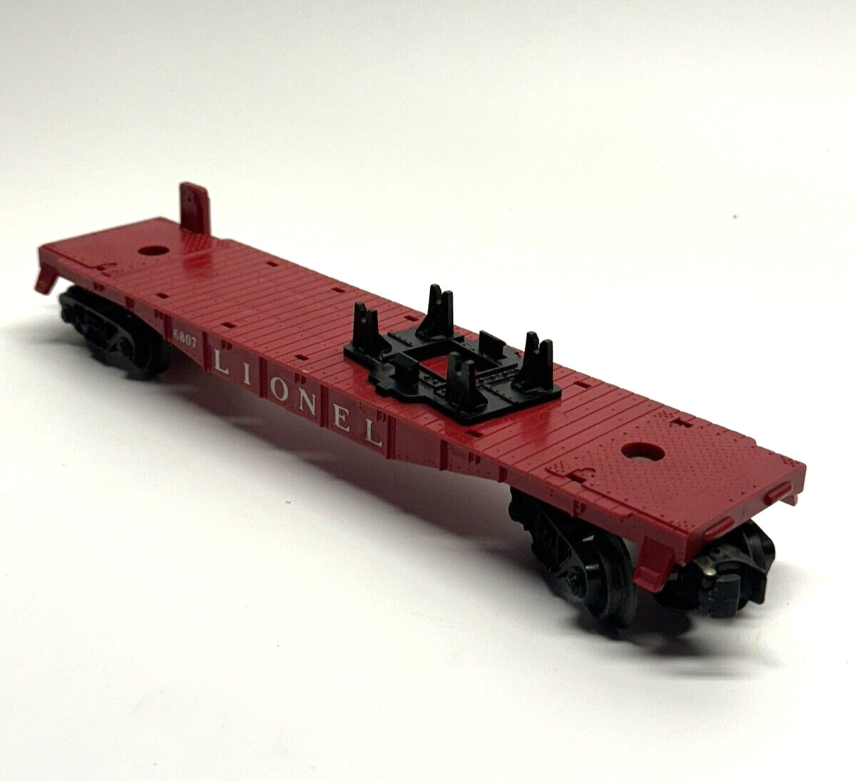 VINTAGE Lionel #6807 Postwar Flat Car. No Load VINTAGE Lionel #6807 Postwar Flat Car. No Load