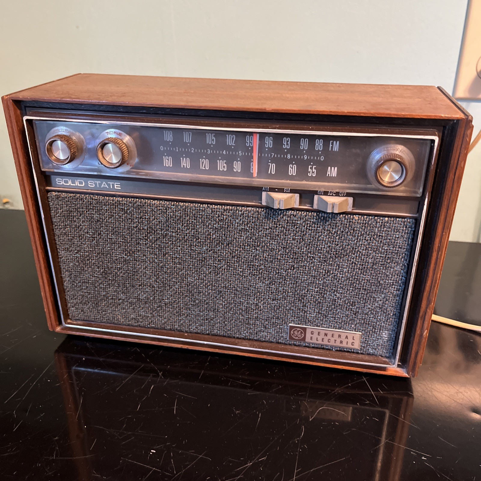 Solid State Vintage GE General Electric AM FM Radio Dual Speakers 1960’s Solid State Vintage GE General Electric AM FM Radio Dual Speakers 1960’s