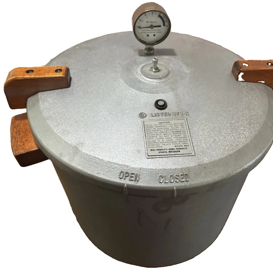 Vintage National (Presto) No 7 Pressure Cooker Canner 16 Quart Vintage National (Presto) No 7 Pressure Cooker Canner 16 Quart