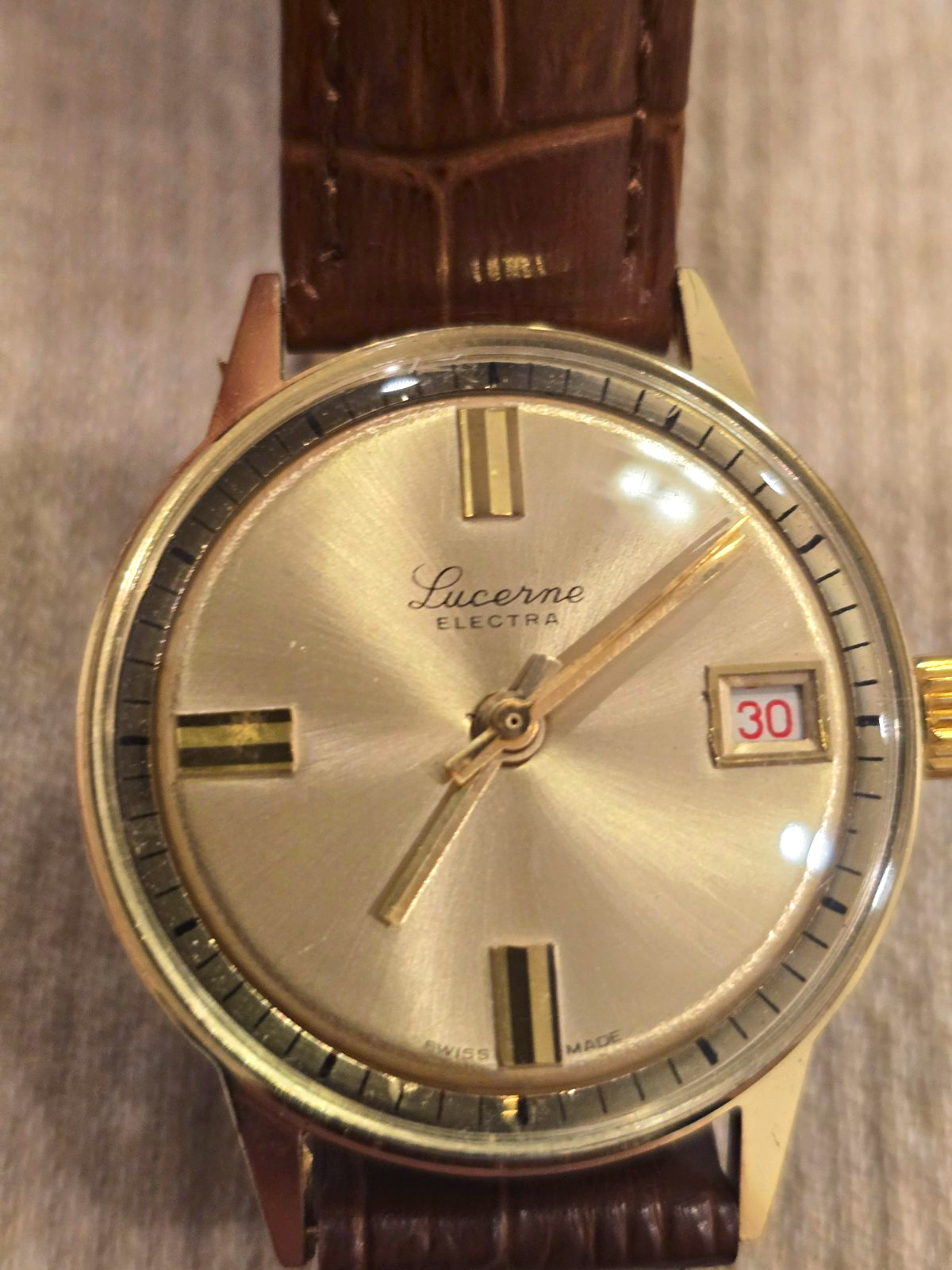 Vintage Lucerne Electra Manual Wind - EXCELLENT Cosmetics - Stop & Go / Repair Vintage Lucerne Electra Manual Wind - EXCELLENT Cosmetics - Stop & Go / Repair
