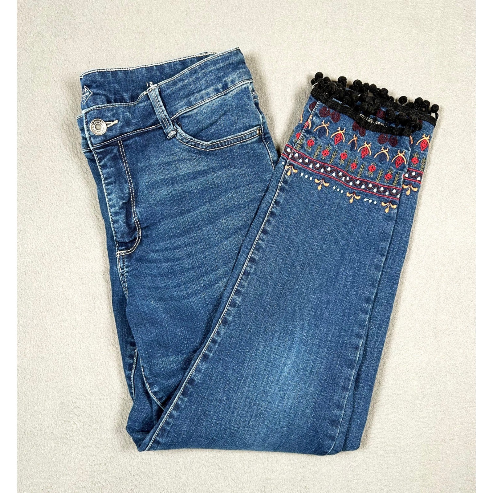 St. John\'s Bay Jeans Womens 12 Blue Skinny Leg Embroidered Pom Pom Boho Denim