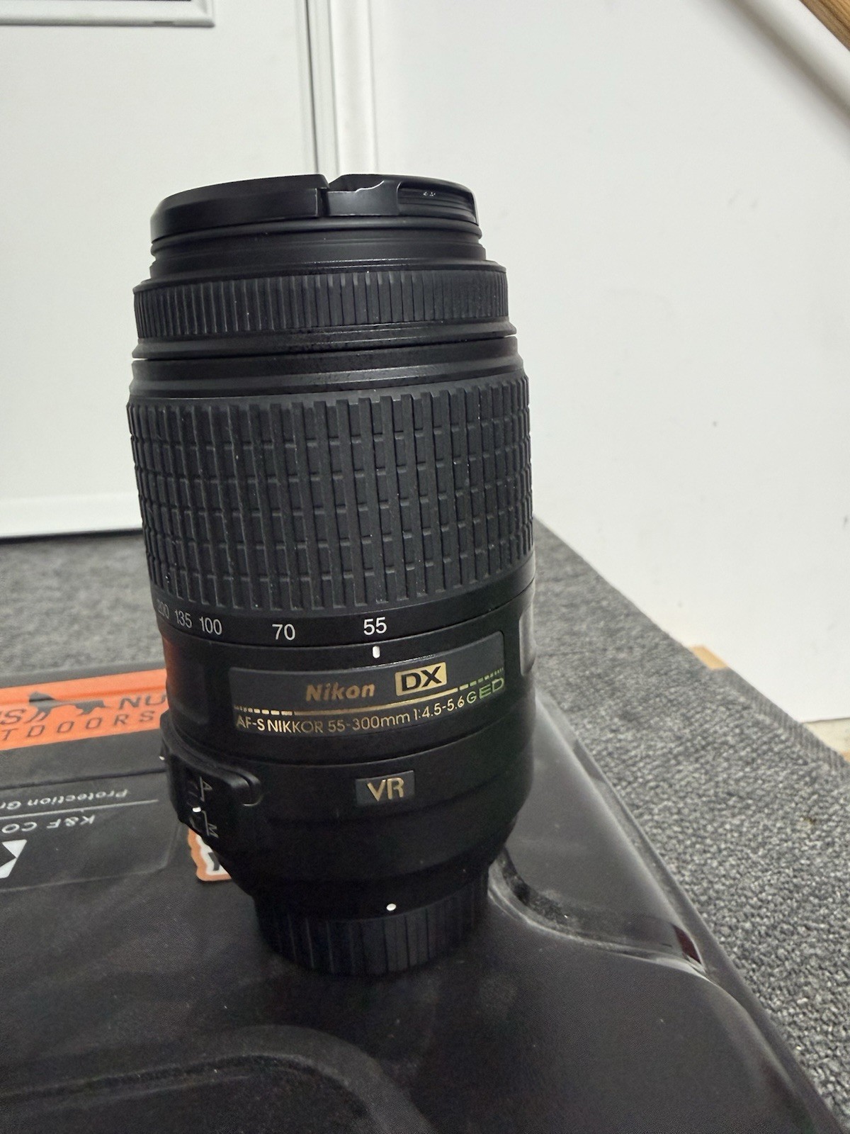 Nikon AF-S DX NIKKOR 55-300mm f/4.5-5.6G ED VR Lens DX Telephoto