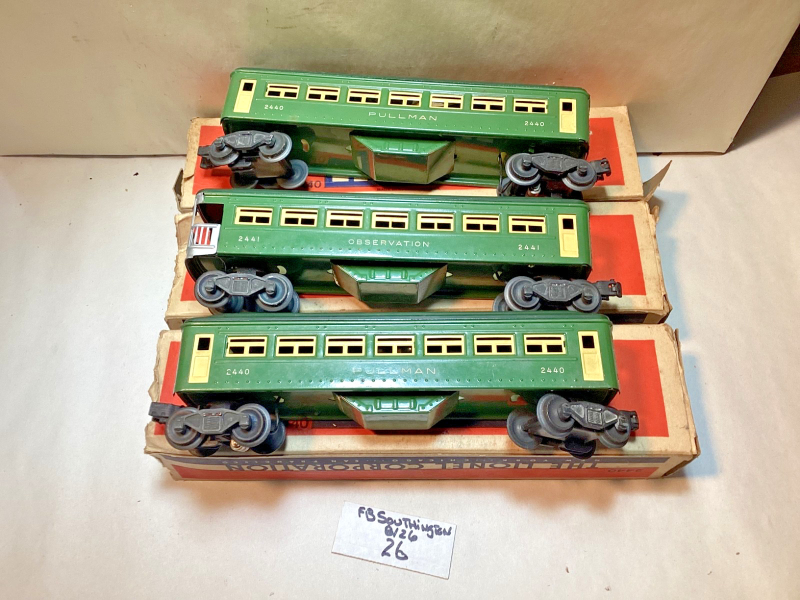 3 Lionel prewar tin passenger cars #2441 #2440 #2440 in box toy train cars