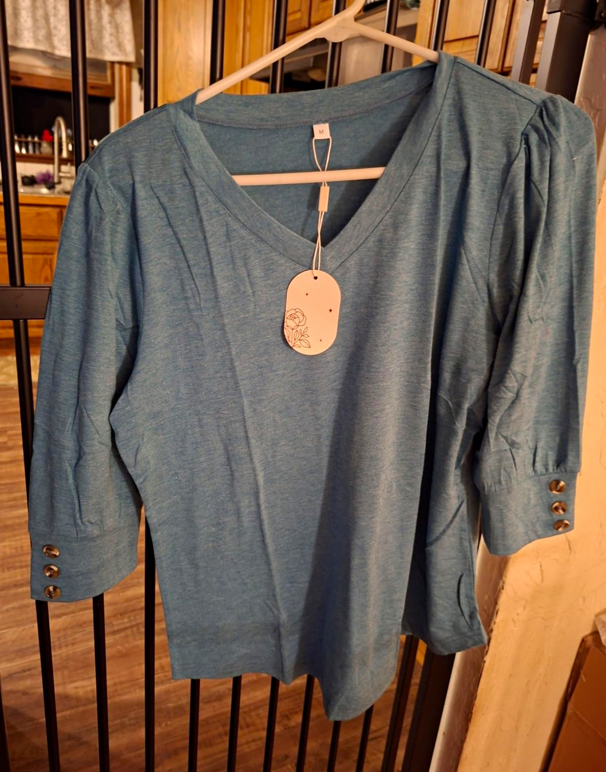 Women’s Blue Cotton Knit V-Neck 3/4 Sleeve Pullover Top Button Cuffs Sz S
