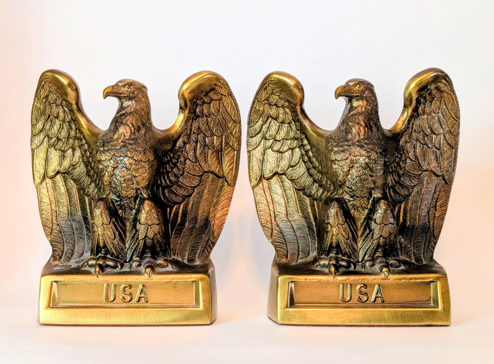 Vintage Solid Heavy Brass Eagle Heads Pair Federal Style Bookends Statues 6.9 lb Vintage Solid Heavy Brass Eagle Heads Pair Federal Style Bookends Statues 6.9 lb