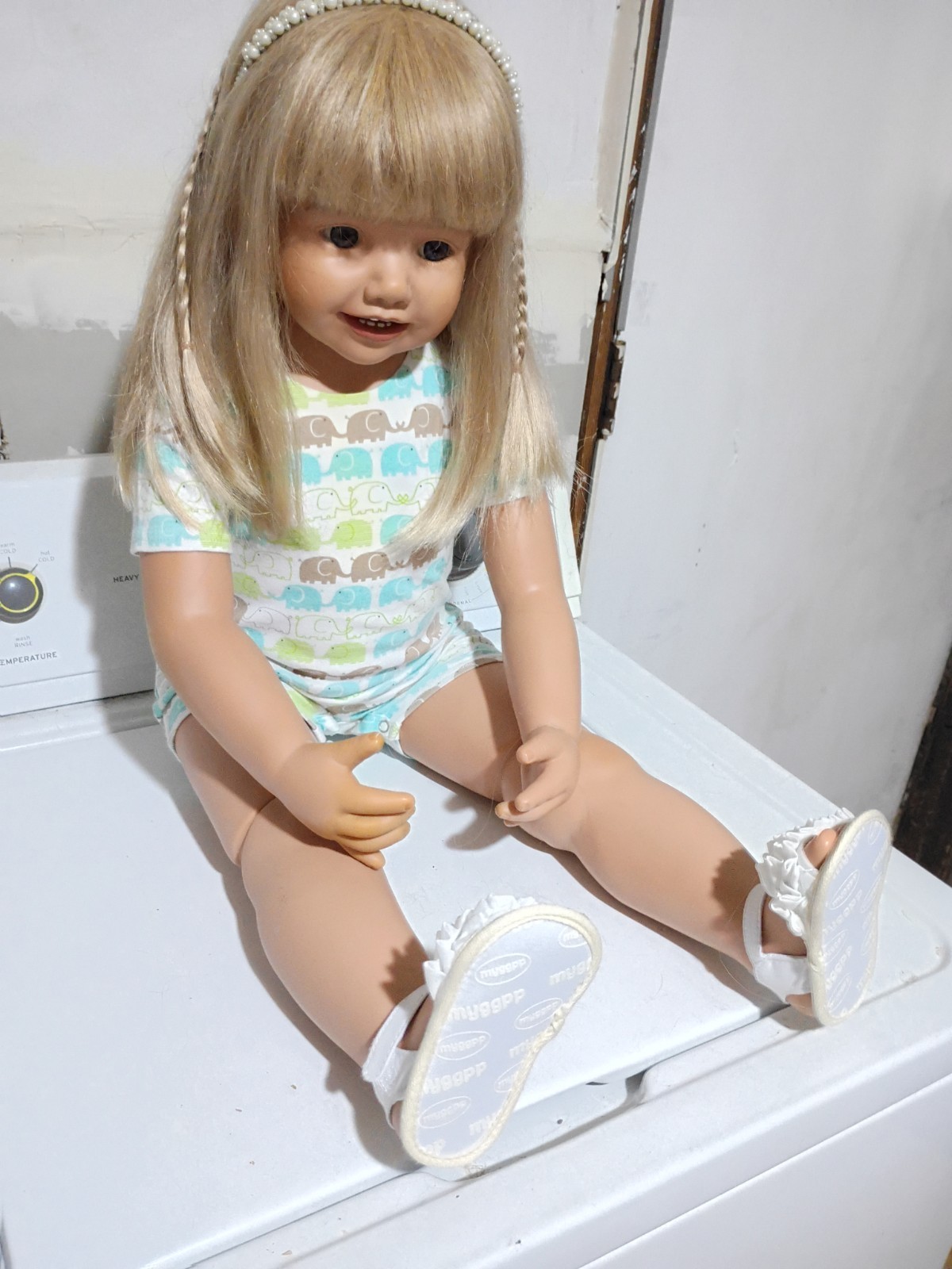 30 Inch Masterpiece Galleries Doll 30 Inch Masterpiece Galleries Doll