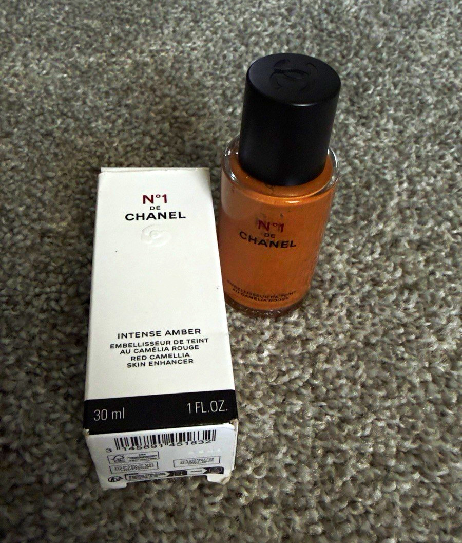 CHANEL N°1 DE CHANEL Red Camellia Skin Enhancer Intense Amber 1 fl oz CHANEL N°1 DE CHANEL Red Camellia Skin Enhancer Intense Amber 1 fl oz