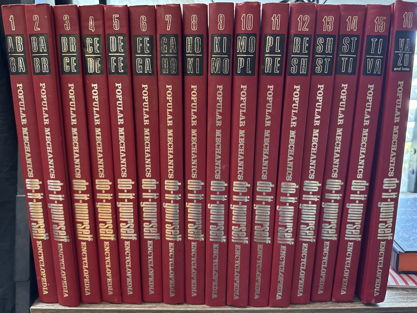 Popular Mechanics 1968 Do-It-Yourself Encyclopedia Complete Set Vols 1-16 Popular Mechanics 1968 Do-It-Yourself Encyclopedia Complete Set Vols 1-16
