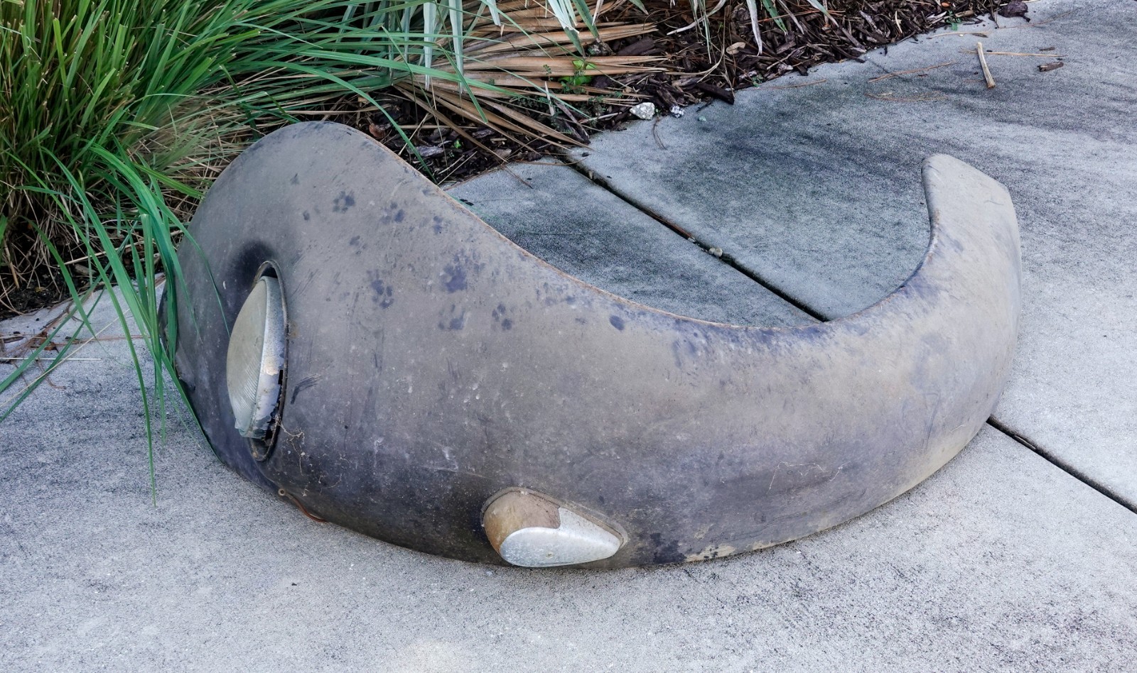 1968-1973 Volkswagen Bug Right Front Fender W/Light OEM VTG AS IS READ DESCRIP