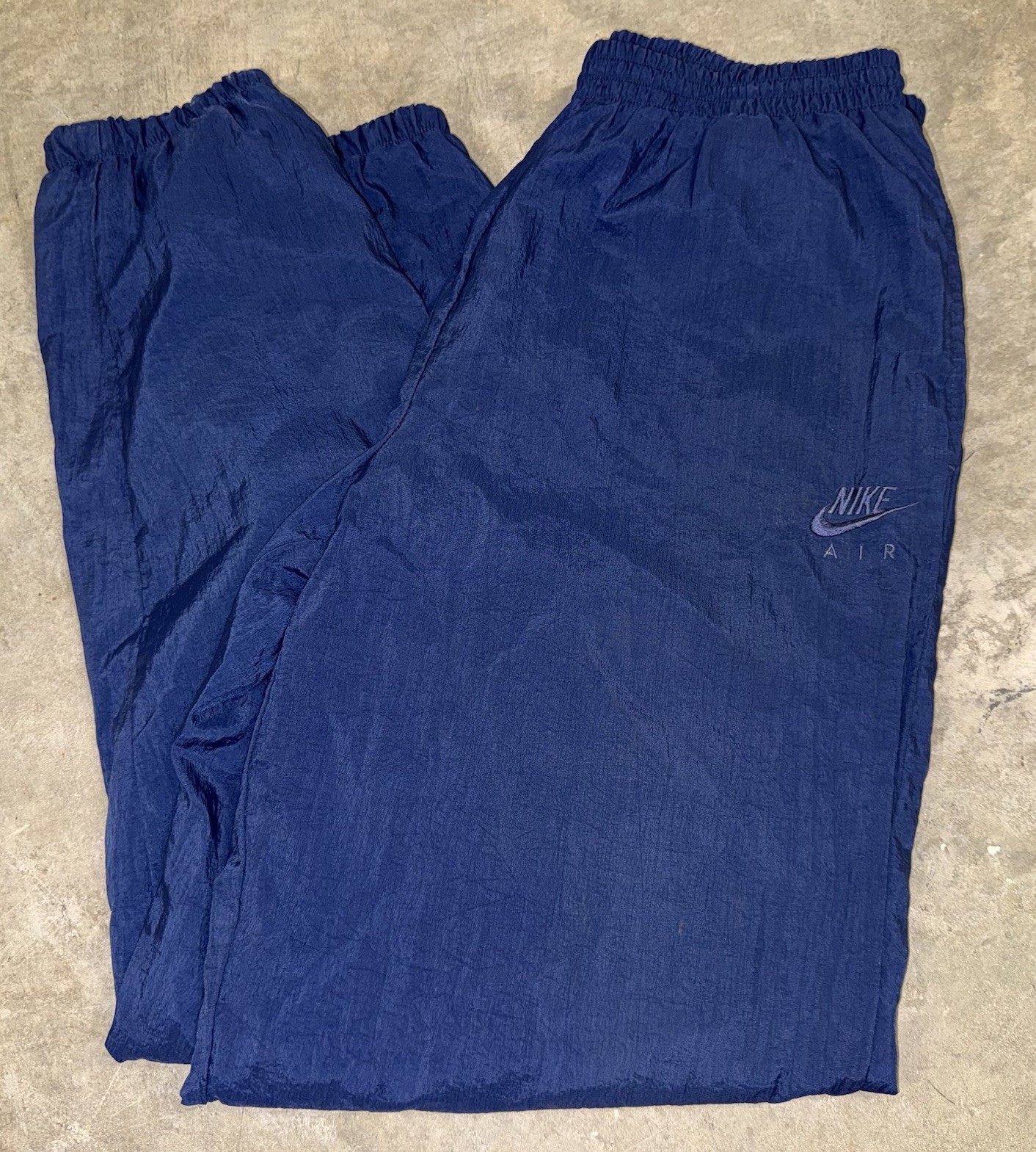Vintage Nike Air Windbreaker Jogger Track Pants Men’s Lg 90s Navy Lined Swoosh Vintage Nike Air Windbreaker Jogger Track Pants Men’s Lg 90s Navy Lined Swoosh