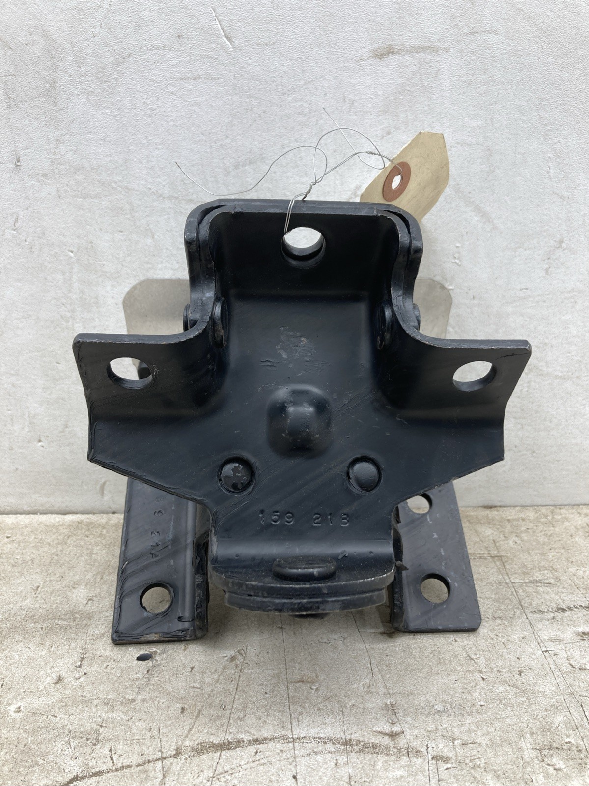 GM Engine Mount 15226252 (New Old Stock)