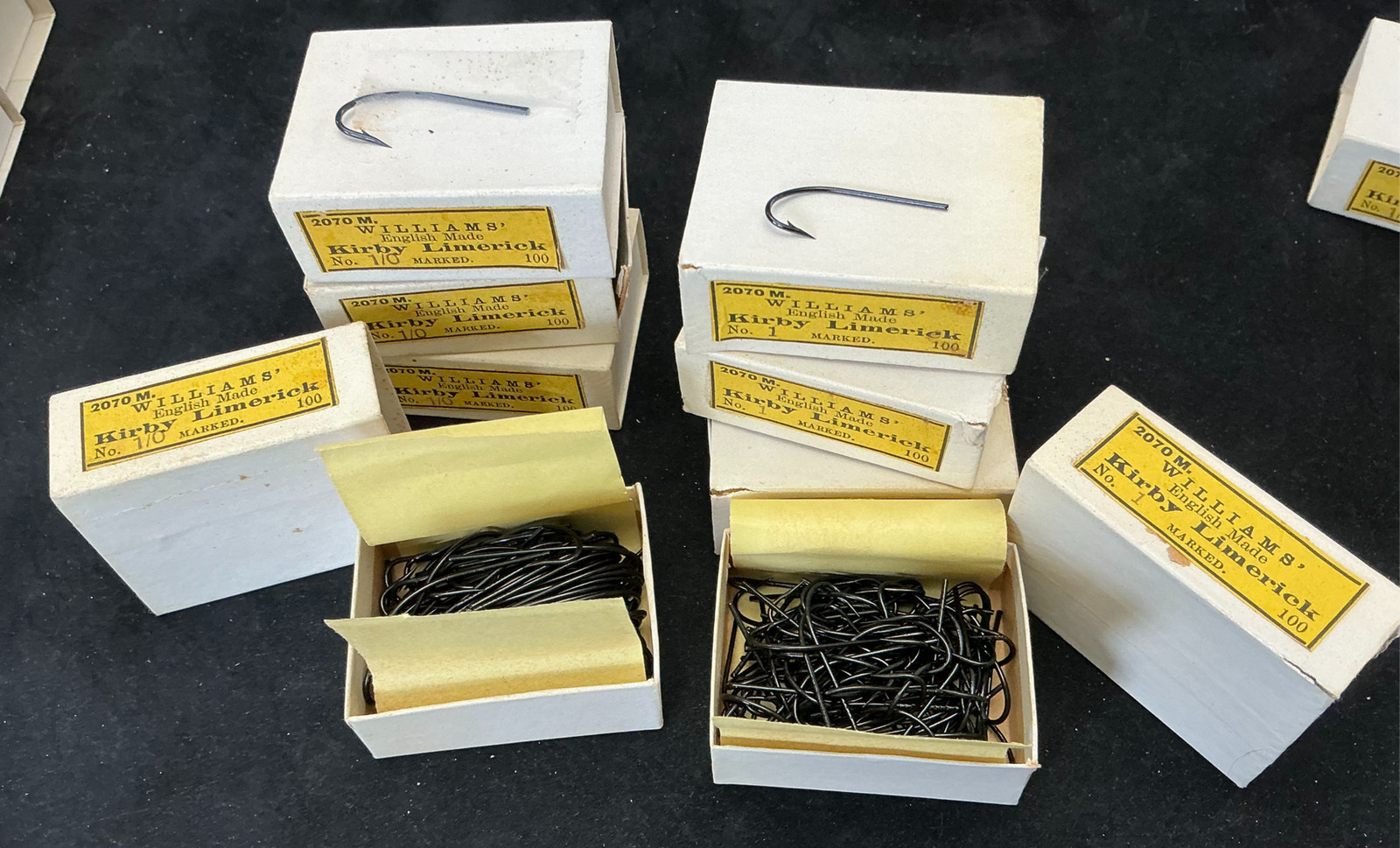 Vintage William\'s English made Kirby Limerick Blind Eye Japanned Hooks Vintage William\'s English made Kirby Limerick Blind Eye Japanned Hooks