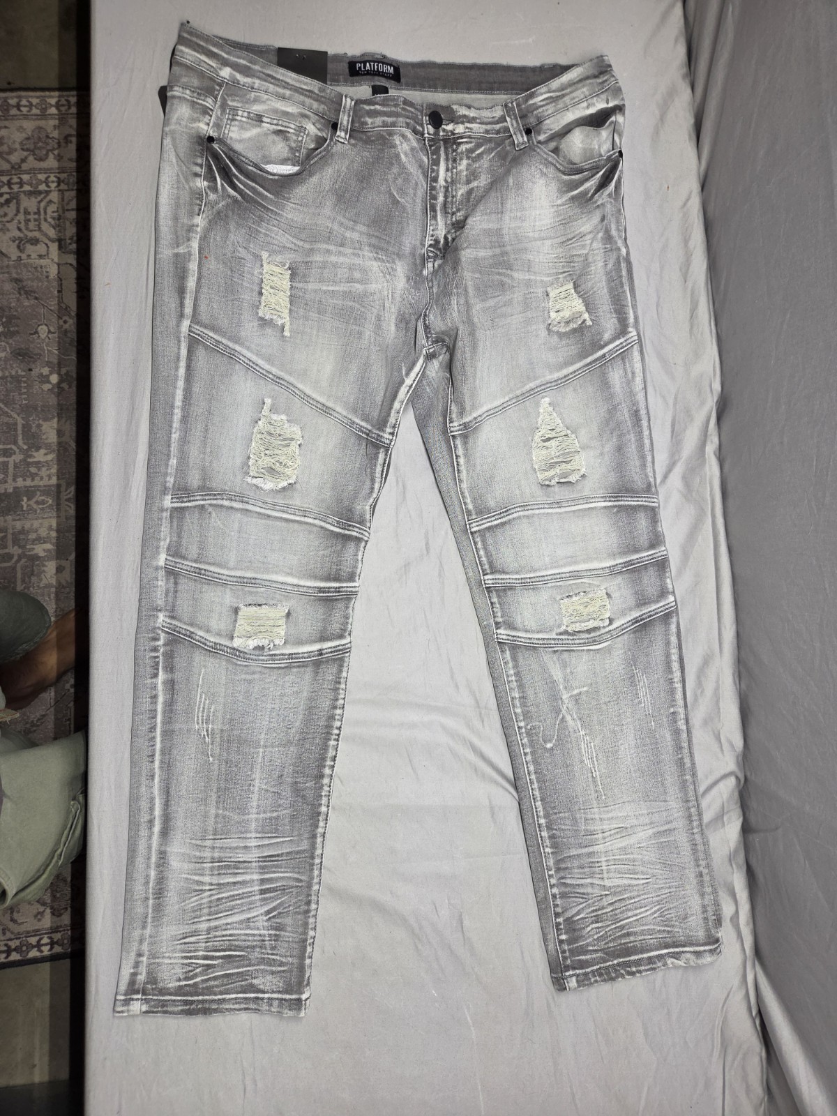 Men PLATFORM 100 GREY SLIM STRETCH JEAN, Sz 44X32 NWT $88 MSRP Men PLATFORM 100 GREY SLIM STRETCH JEAN, Sz 44X32 NWT $88 MSRP