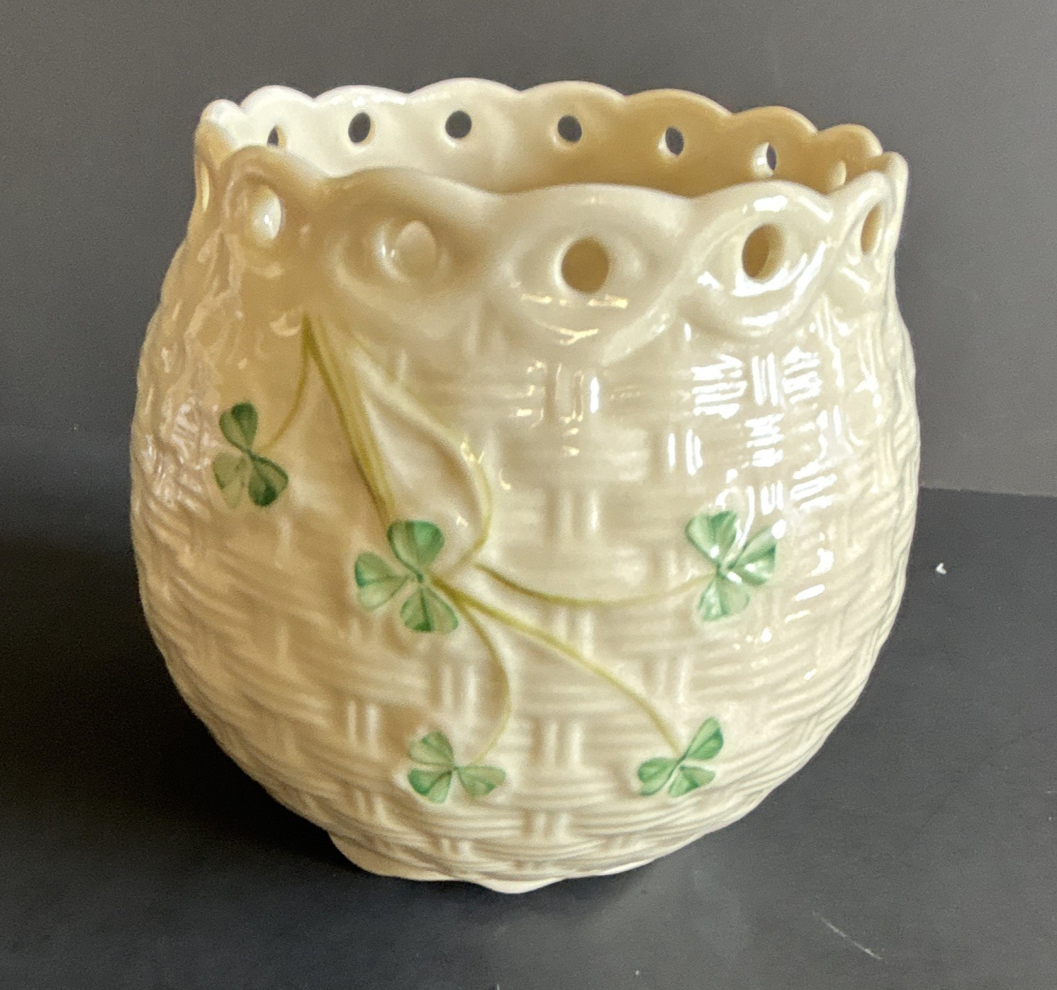 Vintage Irish Belleek Shamrock Pierced Basketweave Flower Pot Vase Ireland