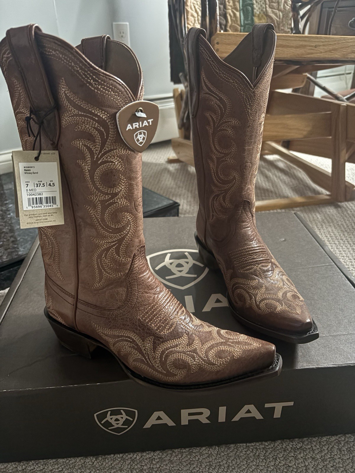 NIB Ariat Hazen Whiskey Barrel Western Women’s Boots In Brown Size 7