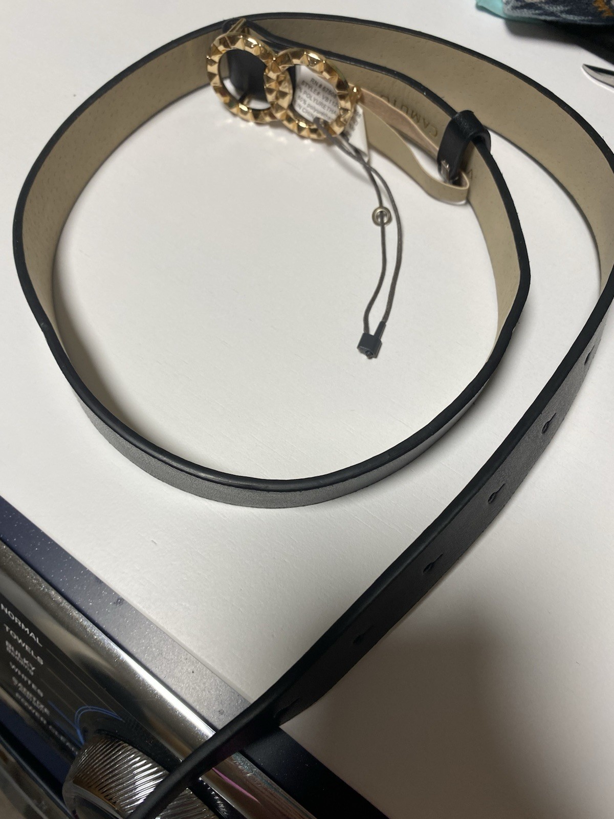 VINCE CAMITO BLACK FAUX LEATHER BELT - SIZE S - NWOT VINCE CAMITO BLACK FAUX LEATHER BELT - SIZE S - NWOT