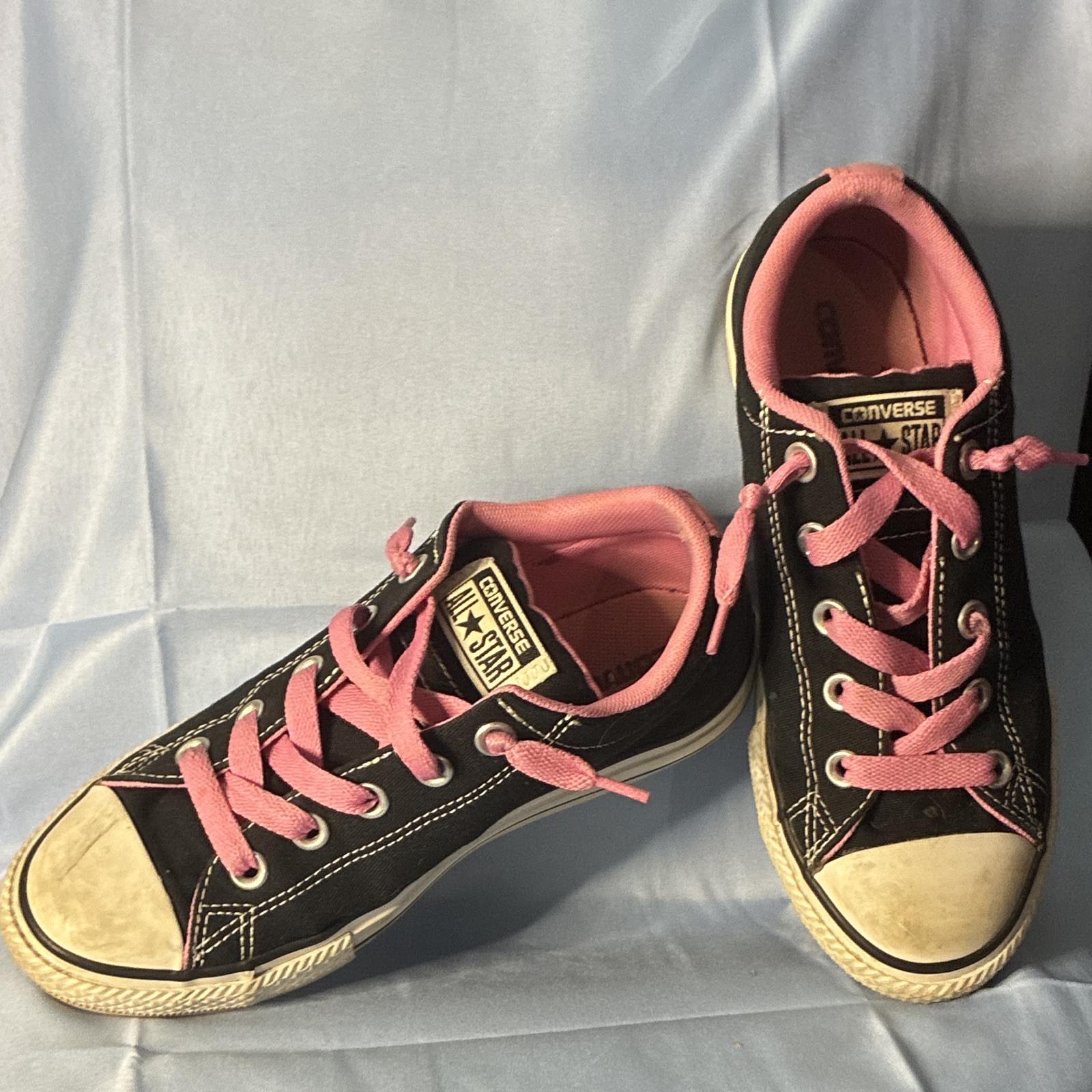Converse All Star Low Top Canvas Lace-Up Unisex Kids Sneakers Black Pink Converse All Star Low Top Canvas Lace-Up Unisex Kids Sneakers Black Pink