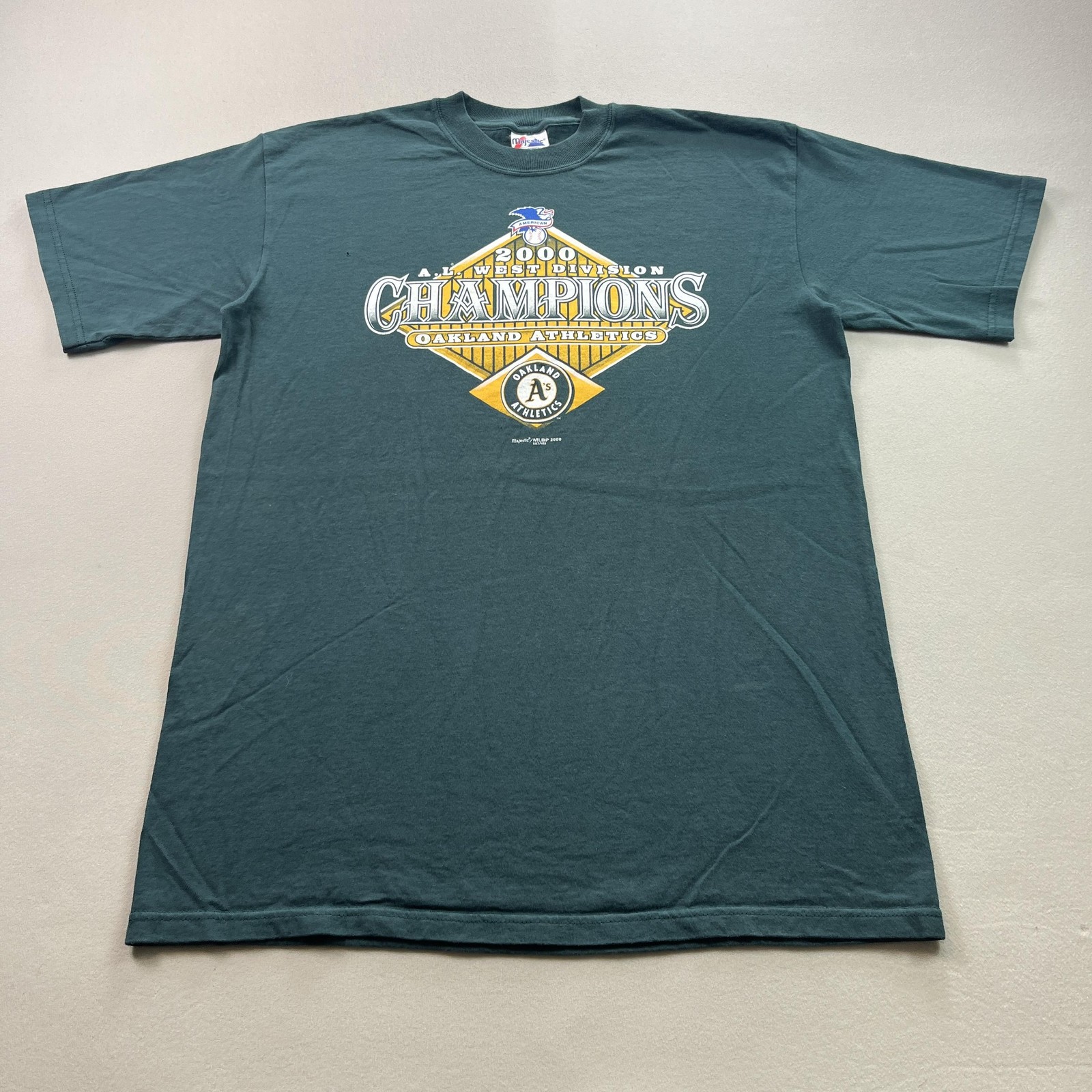 Vintage Oakland Athletics T-Shirt Mens Large Green Majestic Baseball Champs 2000