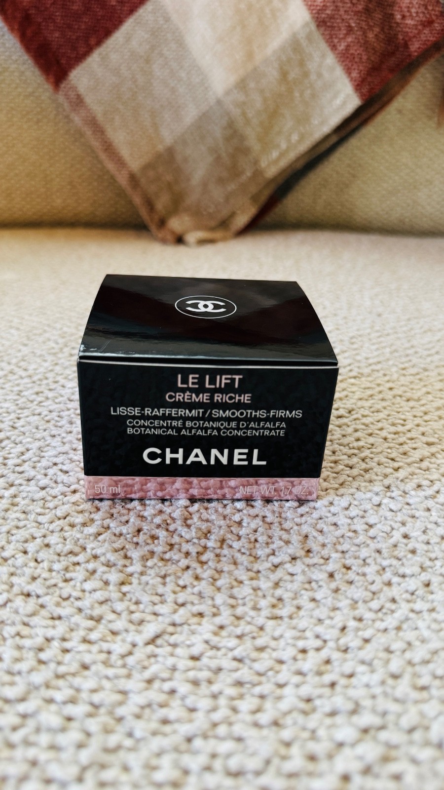 CHANEL LE LIFT CRÈME RICHE 50ml / 1.7 oz BRAND NEW CHANEL LE LIFT CRÈME RICHE 50ml / 1.7 oz BRAND NEW