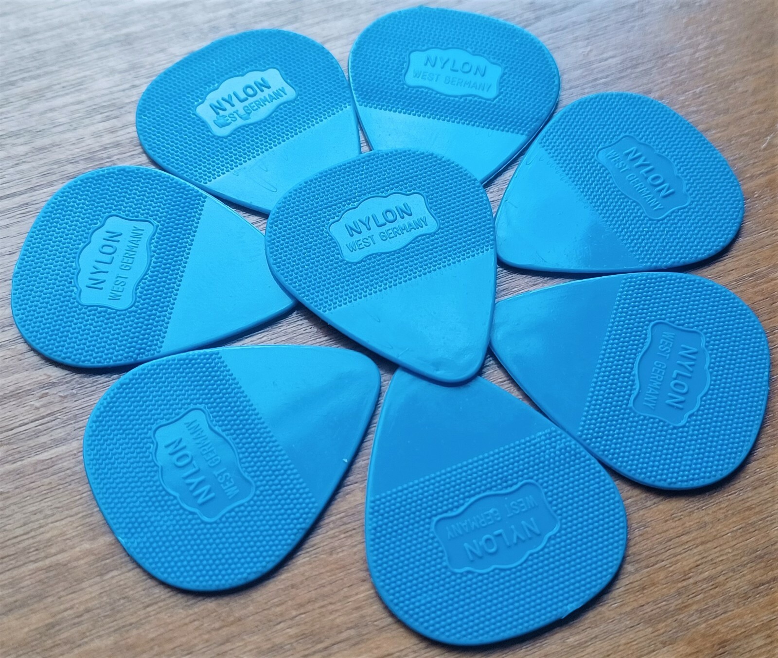 Herdim guitar picks  Favorite Guitar PICKS 8 picks
