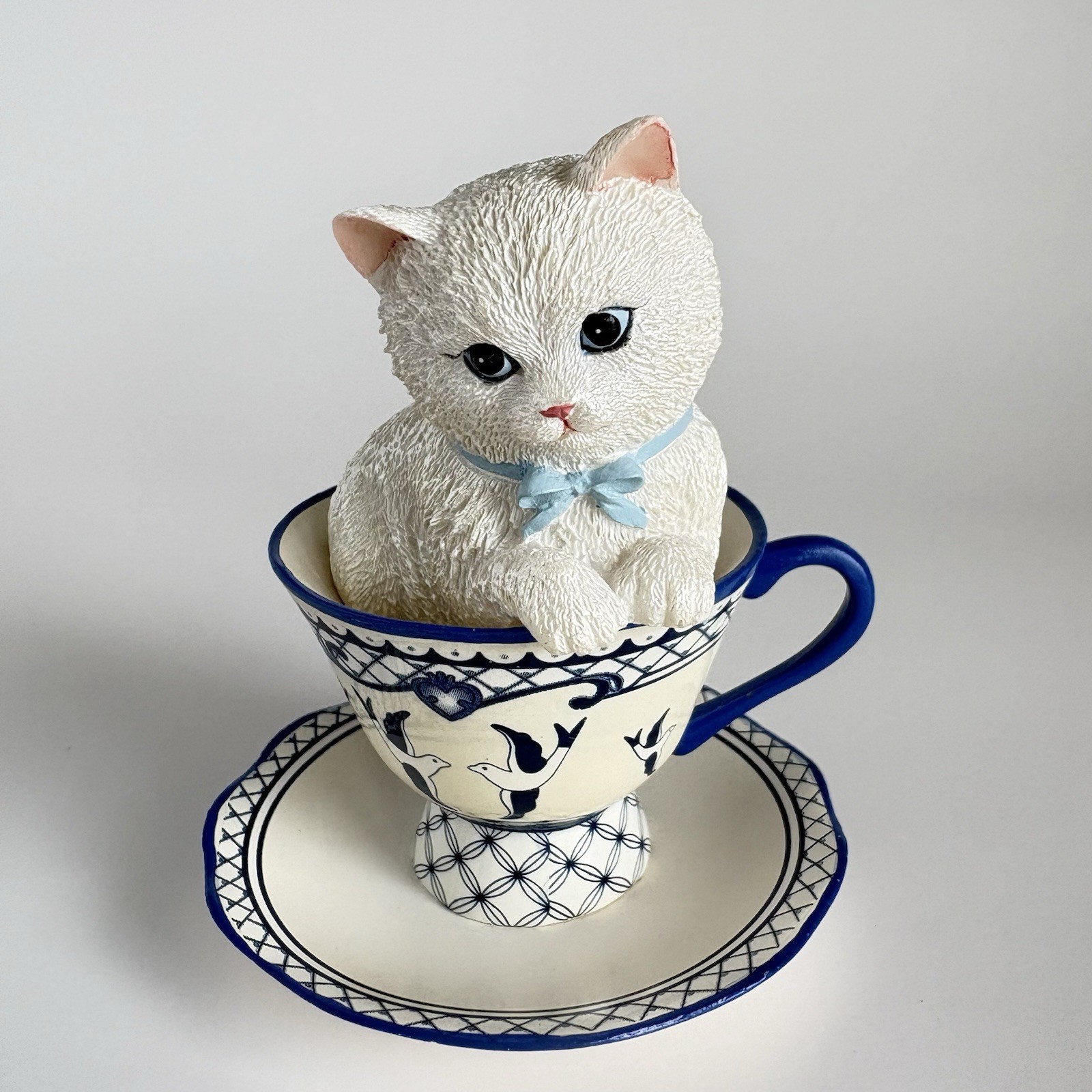 Hamilton Collection Brewed to Purr-fection Cat Teacup Figurine 3.5” 1998