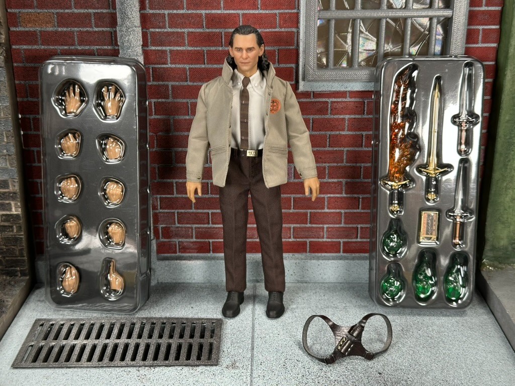 Muff Toys One:12 Loki Time Controller Tom Hiddleston Mezco 1/12 Action Figure