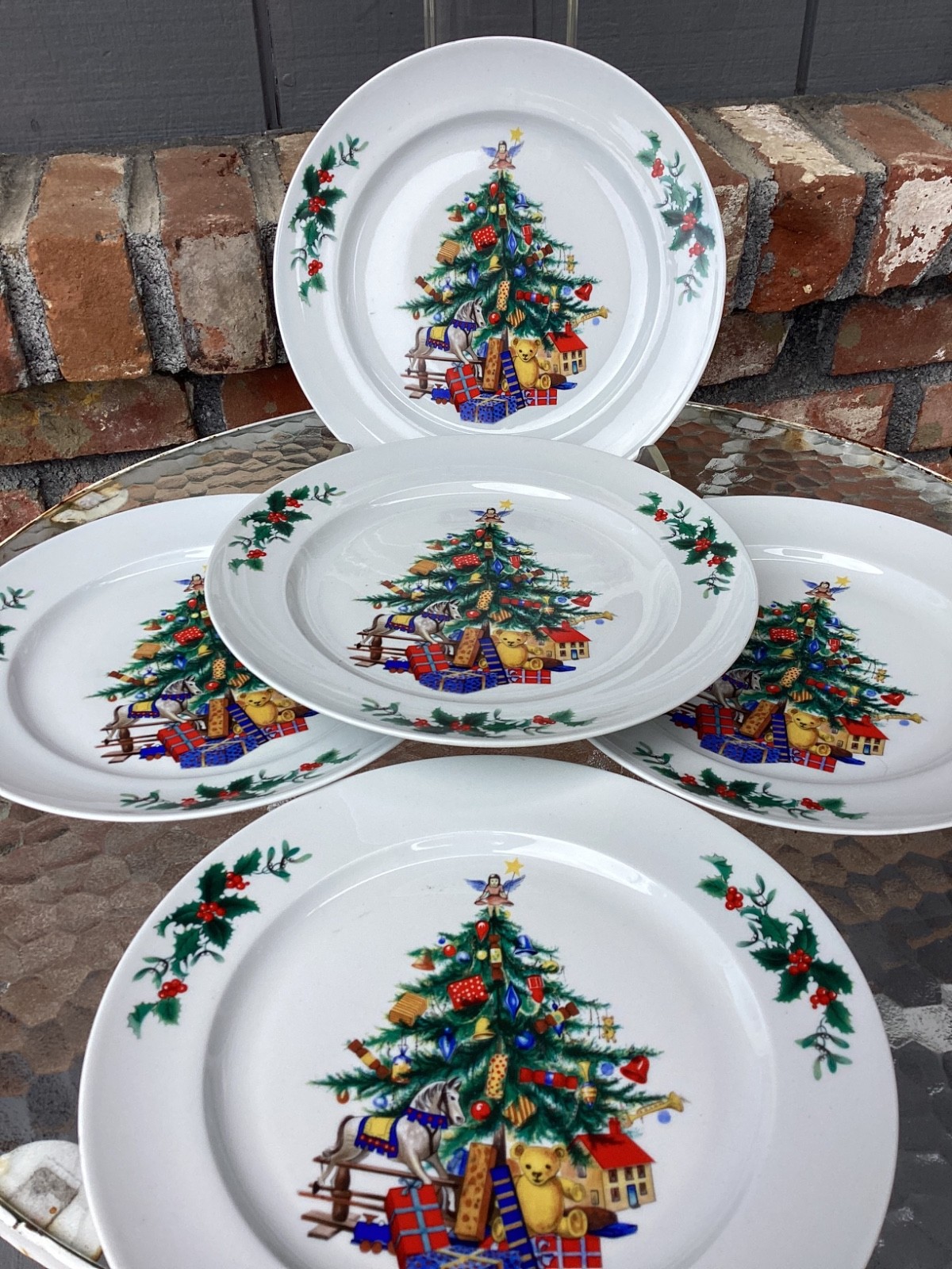 Vintage Gordon Bleu Christmas Plates & Server Plate HUNGARY(set of 6)