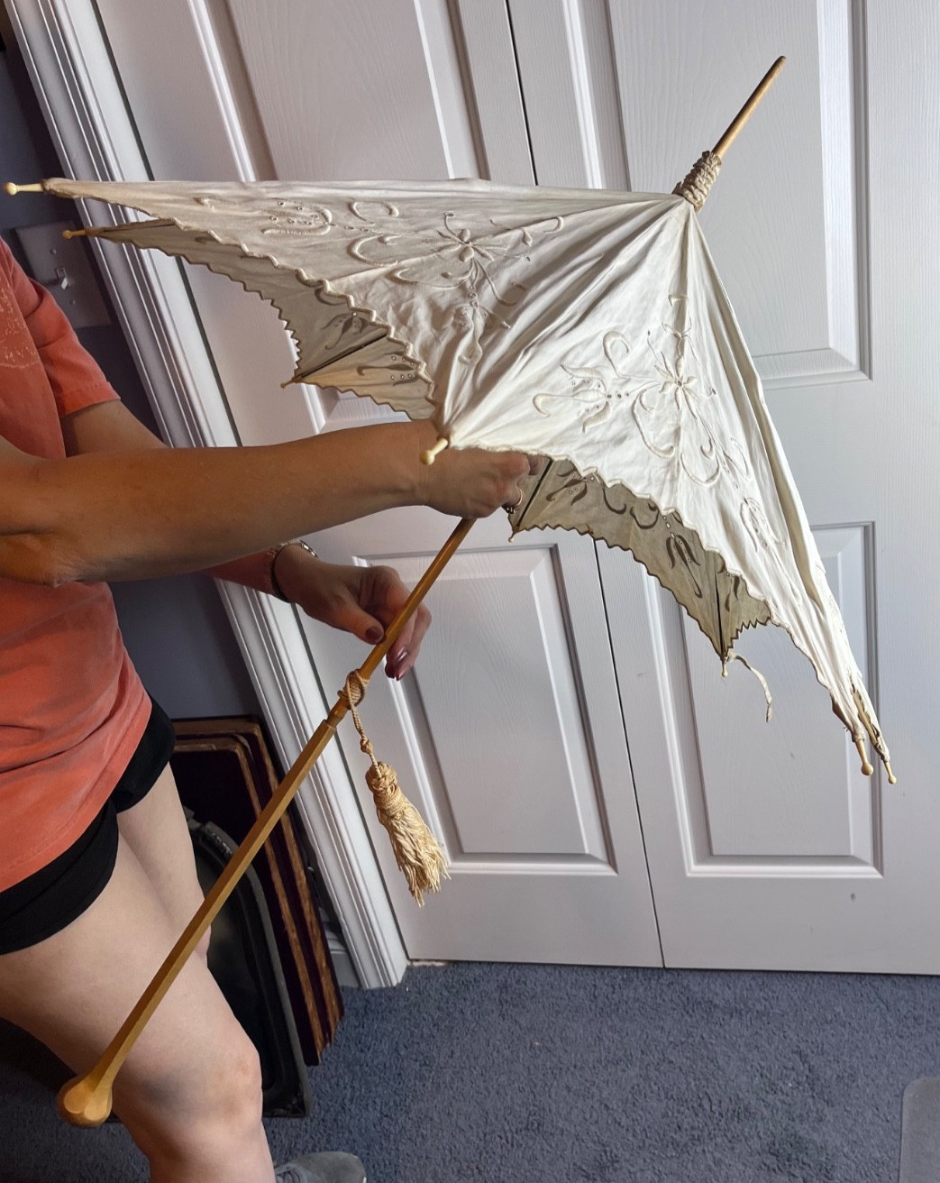 Early American Victorian Embroidered Real Irish Linen Wooden Handle Parasol 