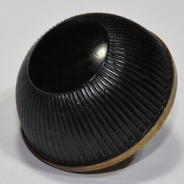 1 ORIG 1940's ZENITH TUBE RADIO KNOB BLACK DOME W/ BRASS BAKELITE 1 1/4 1 ORIG 1940's ZENITH TUBE RADIO KNOB BLACK DOME W/ BRASS BAKELITE 1 1/4