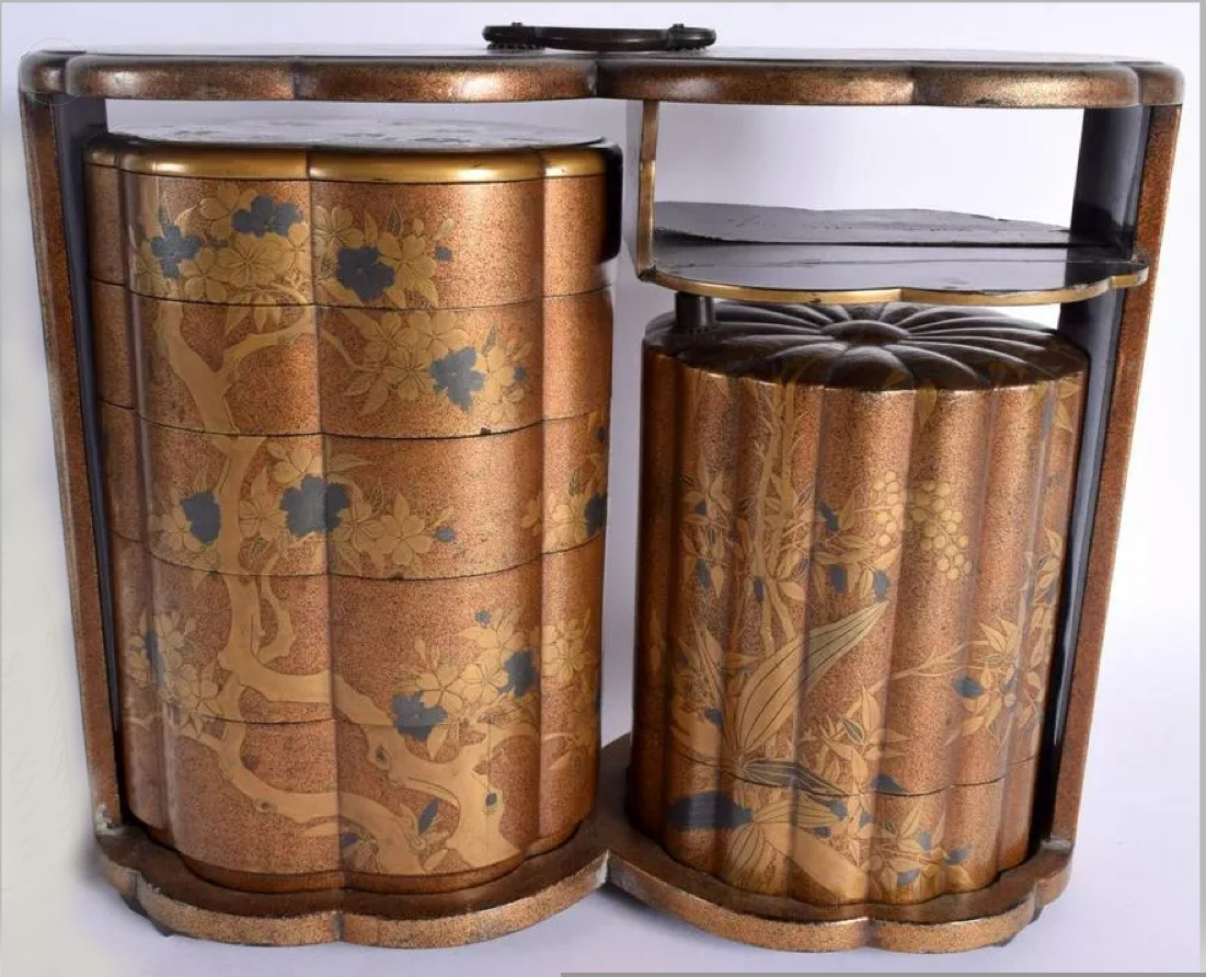 Antique JAPANESE MEIJI PERIOD GOLD LACQUERED Portable Picnic Set  19TH CENTURY G