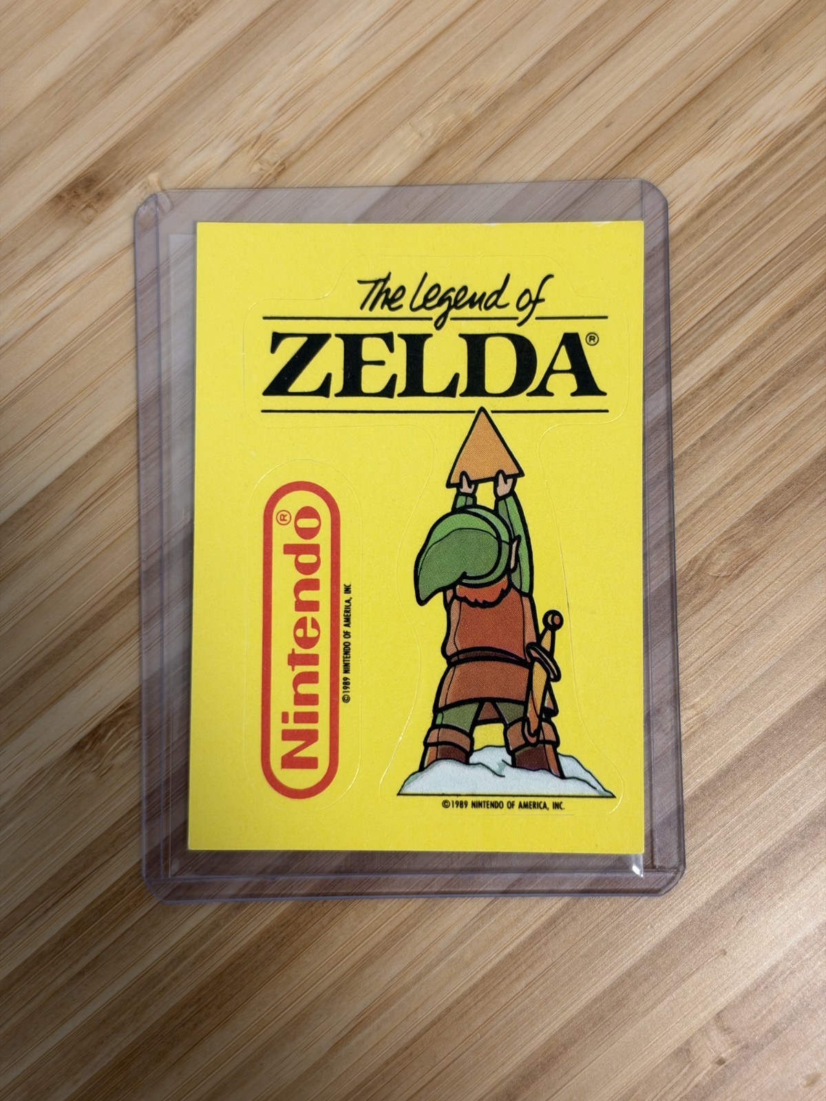 1989 Topps Nintendo #32 The Legend of Zelda Link Triforce Yellow Sticker Card