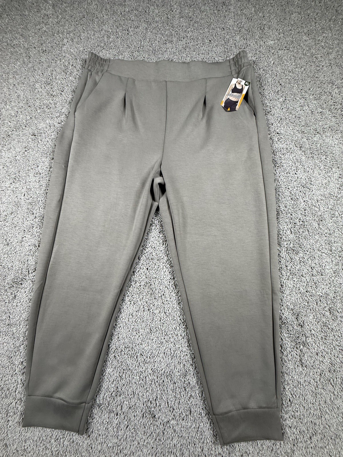 Avia Women XL (16-18) GREY FOG Scuba Knit Pleat JOGGER Pants 2-Pockets NWT Avia Women XL (16-18) GREY FOG Scuba Knit Pleat JOGGER Pants 2-Pockets NWT
