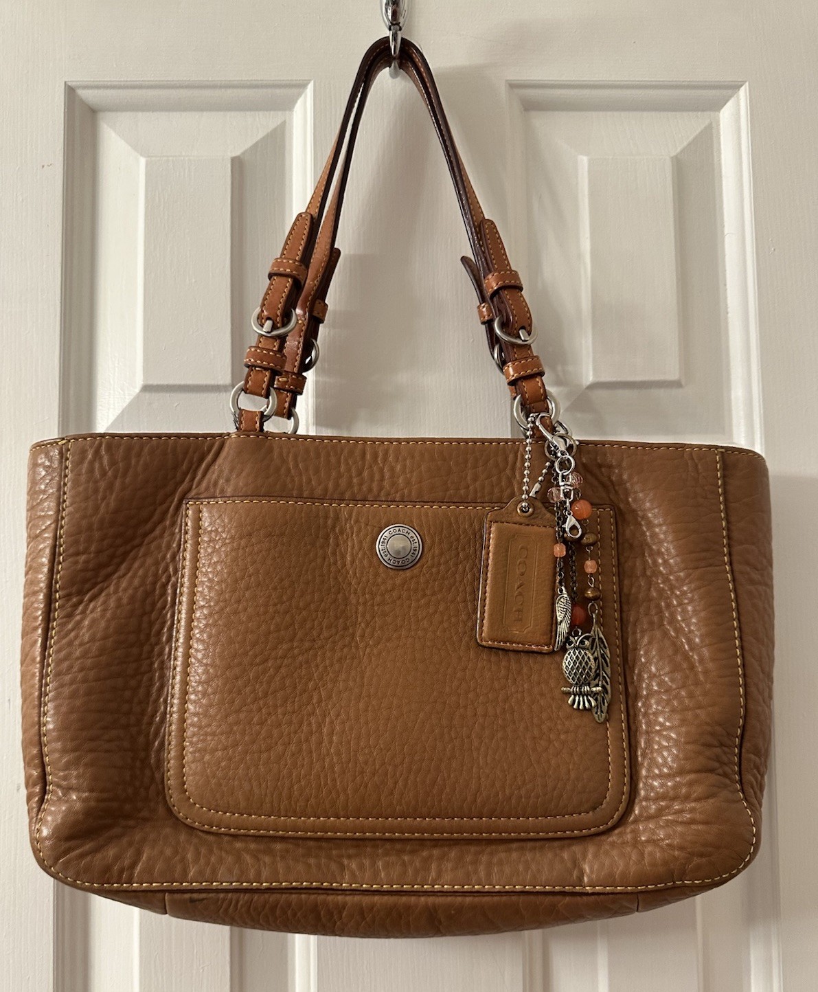 Y2K  Vtg COACH❤️Chelsea Caramel Pebble Leather Tot  13”X 8”X 3” W/Charm& Chain