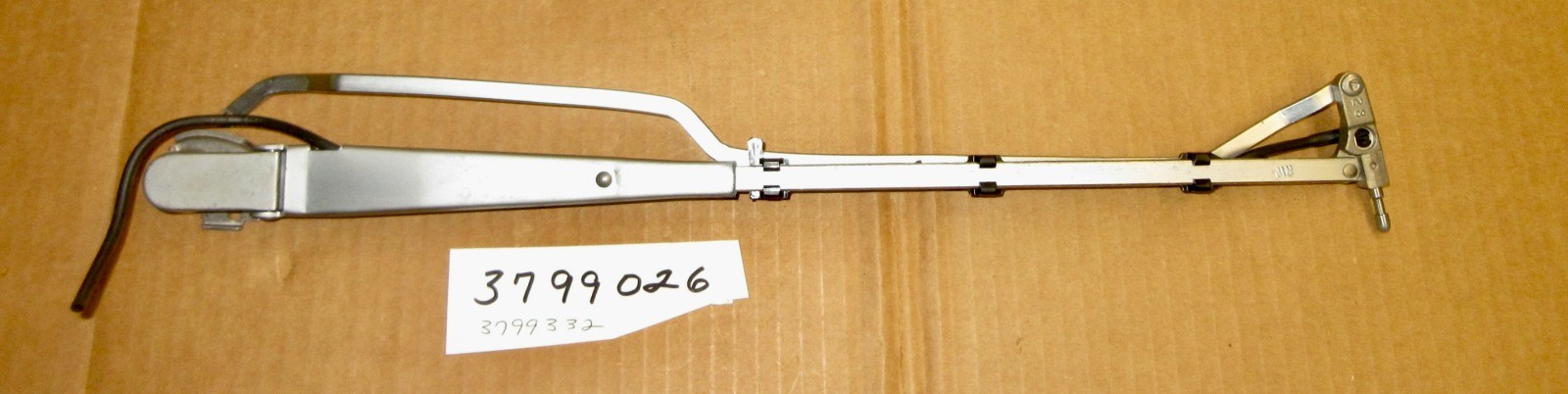 Mopar 3799026  NOS  LEFT wiper arm 1975-1979 Chrysler Cordoba, Charger, Magnum