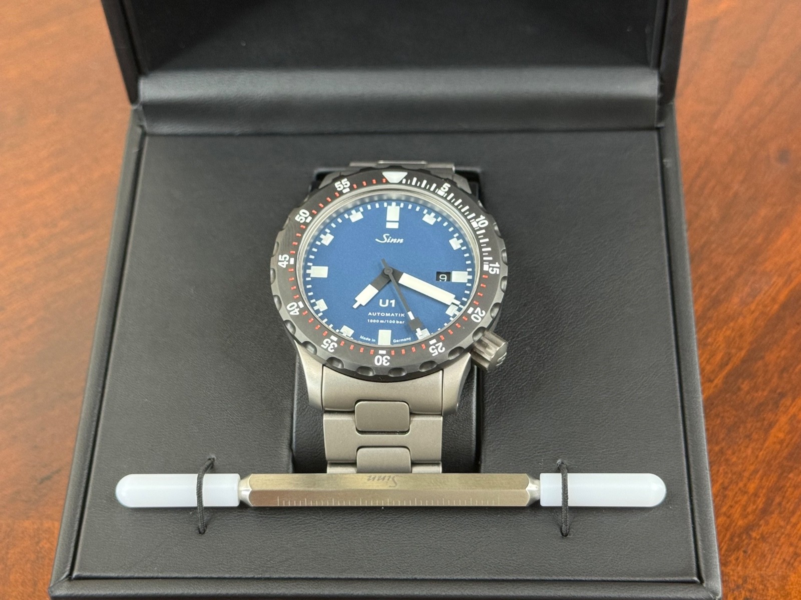 Sinn U1 B Blue Dial 44mm German Submarine Steel Diver 1000m 2025 LNIB Sinn U1 B Blue Dial 44mm German Submarine Steel Diver 1000m 2025 LNIB