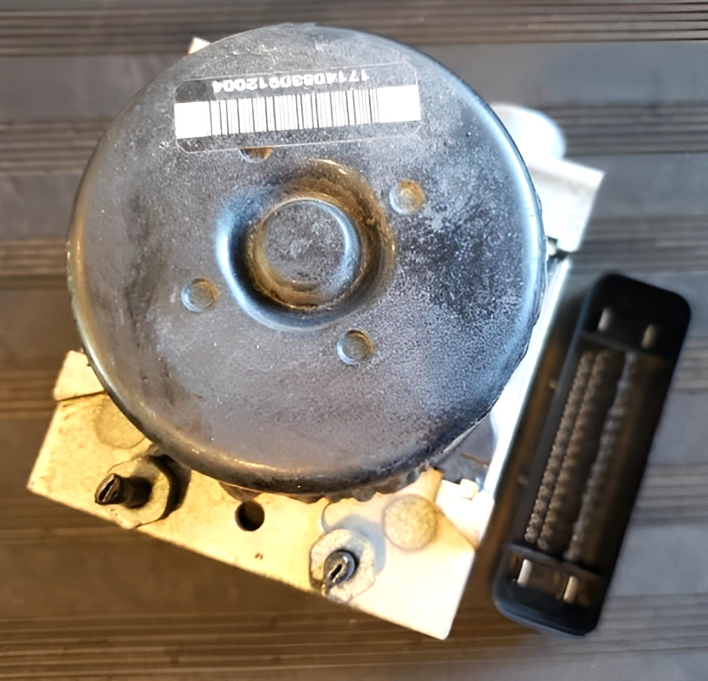 2010 Cadillac SRХ ABS Anti-Lock Brake Pump Assembly OEM