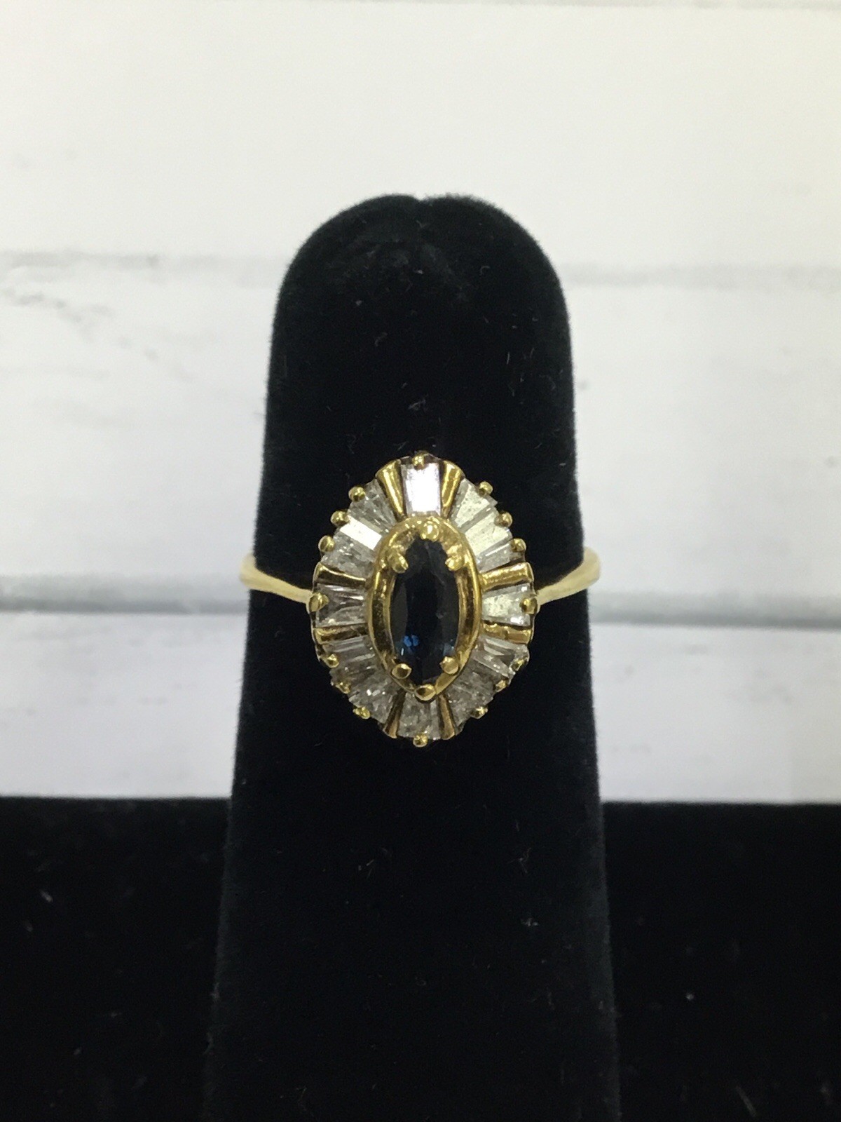 Vintage 18k Ring With Marquise Sapphire And Tapered Baguette Diamonds Size 6.25