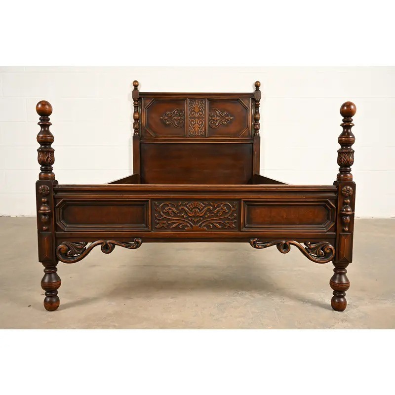Berkey & Gay Style Antique English Jacobean Walnut Twin Size Bed, Circa 1920s