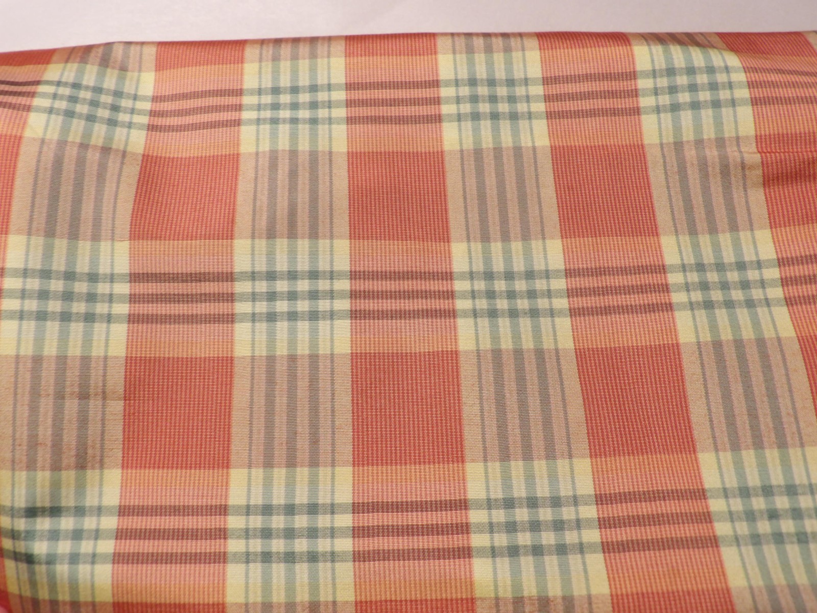 VINTAGE 1980s-90s ETHAN ALLEN FABRIC 8 2/3 YDx56 IN CLASSIC WINDOWPANE DESIGN