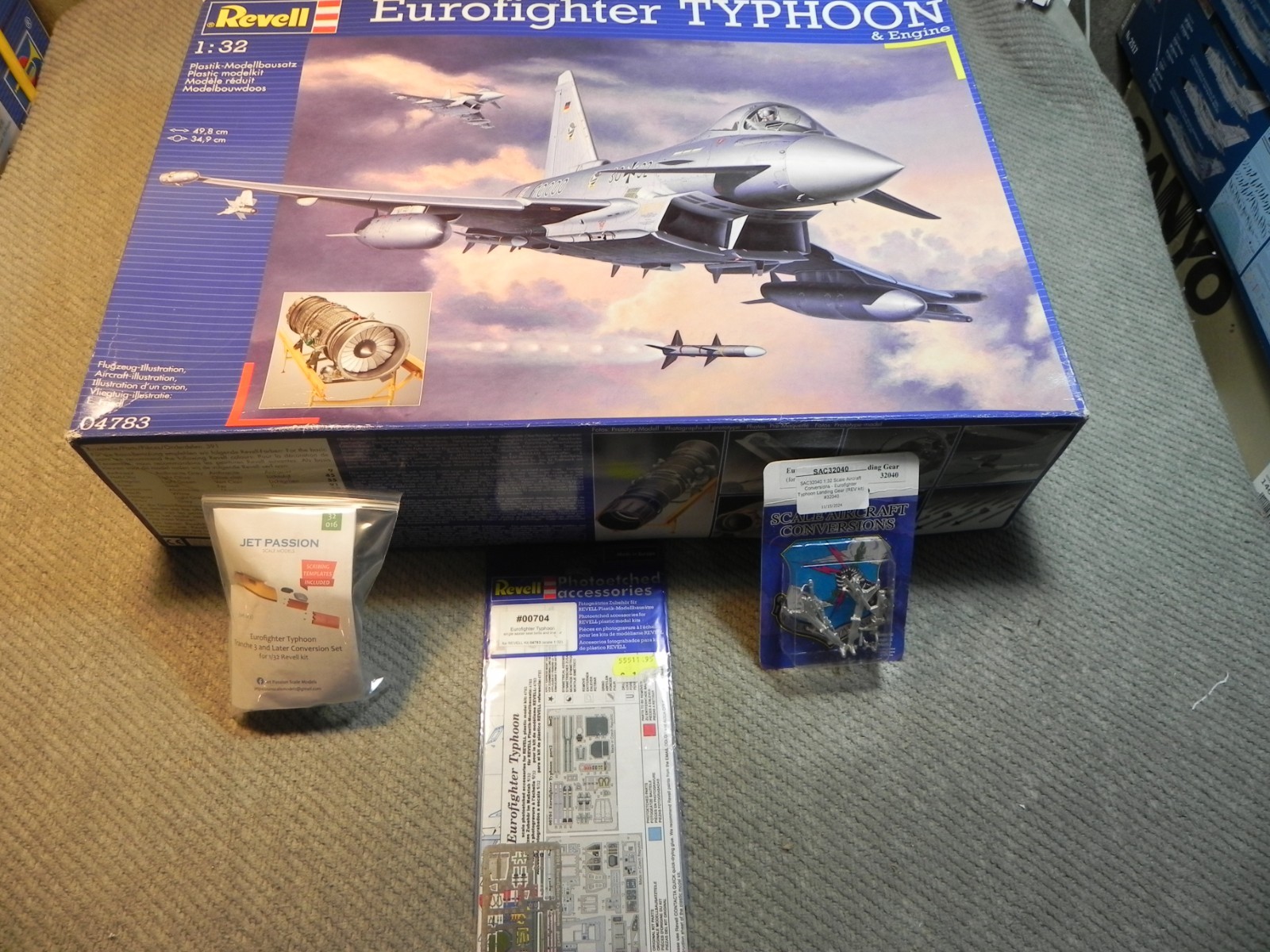 1/32 Revell EF2000 Eurofighter Typhhoon w/Aftermarket Details #1