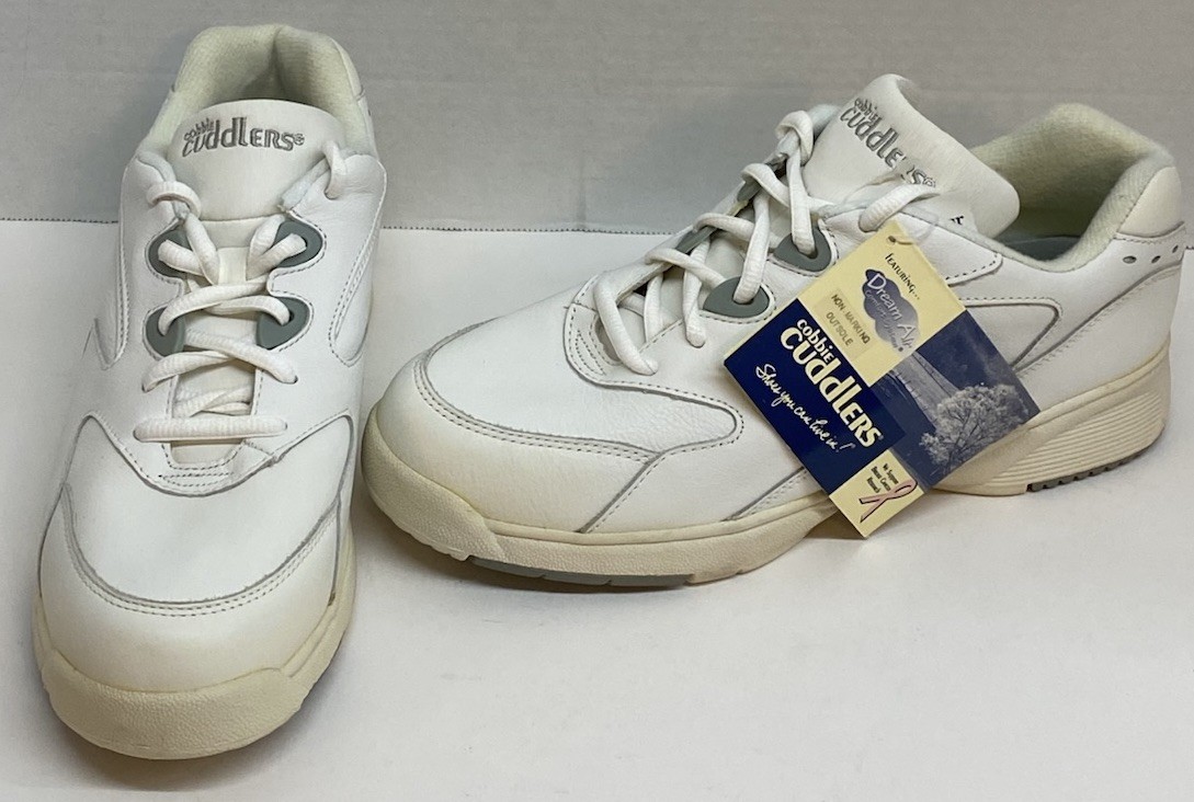 Cobbie Cuddlers (Size 10 Womens) All-White Leather Walking Shoes, Vintage 2000’s