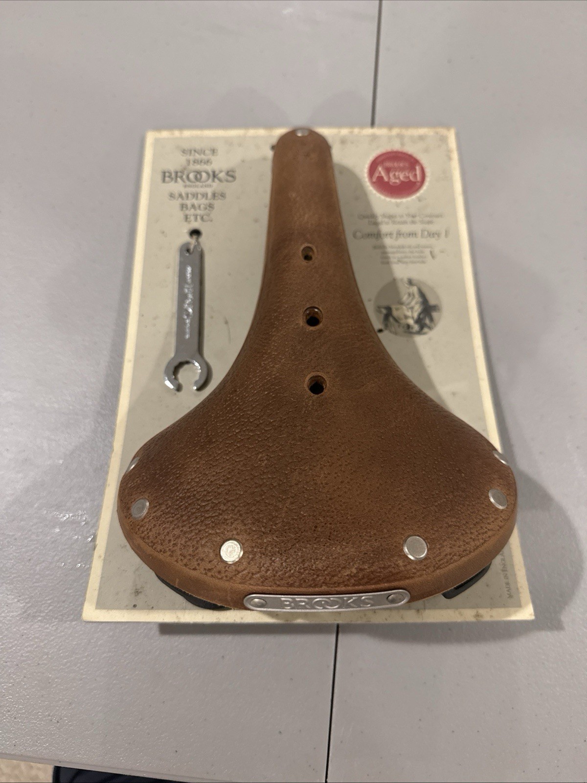 Brooks Flyer Pre-Aged  Saddle Tan W/black steel rails & springs Comfy Bike Seat