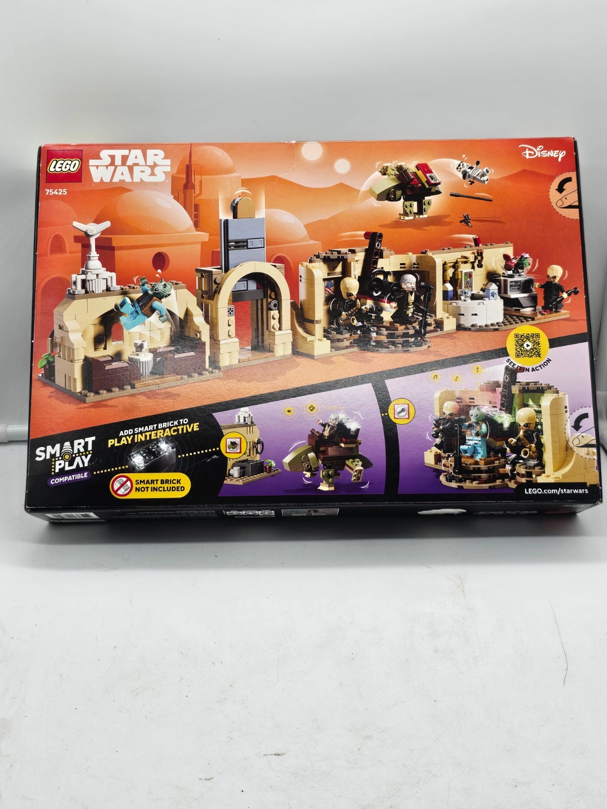 LEGO Star Wars 75425 Mos Eisley Cantina 666pcs Smart Play Edition damaged box
