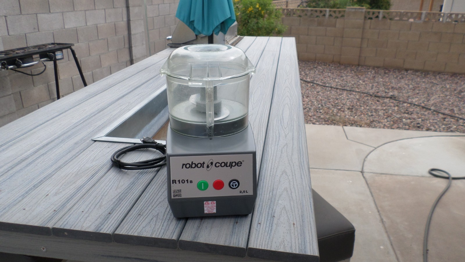 Robot Coupe r101b Food Processor Robot Coupe r101b Food Processor