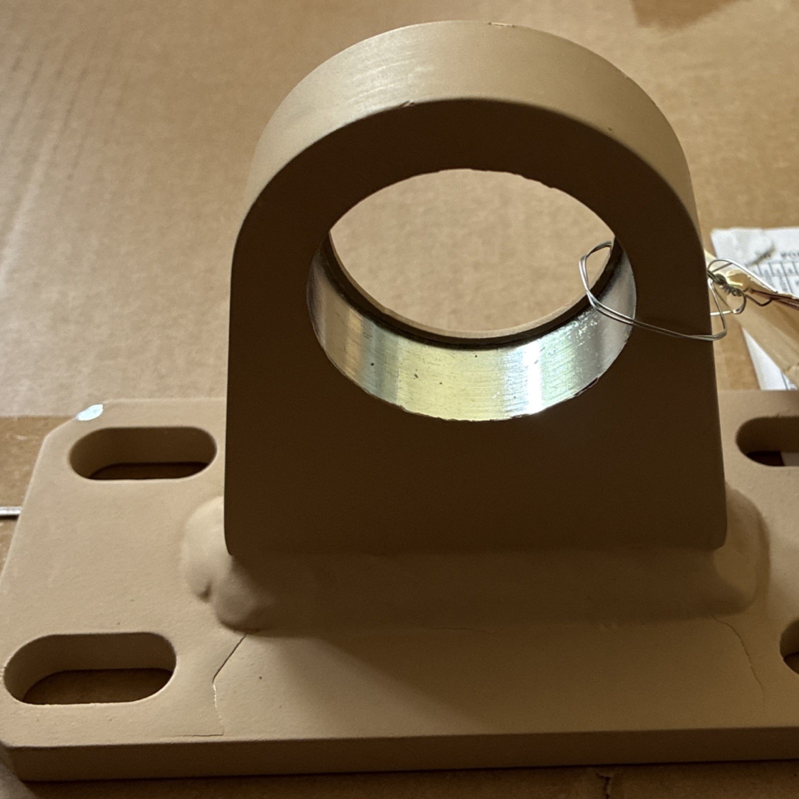 NOS Navistar Defense Bearing Housing 3112966C1 NSN 3130-01-641-7076 Tan Military