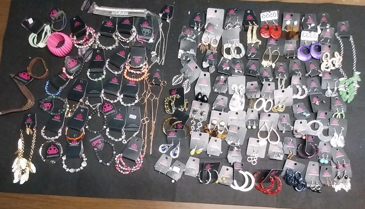 Paparazzi Jewlery Lot 100+ Pieces NEW Paparazzi Jewlery Lot 100+ Pieces NEW