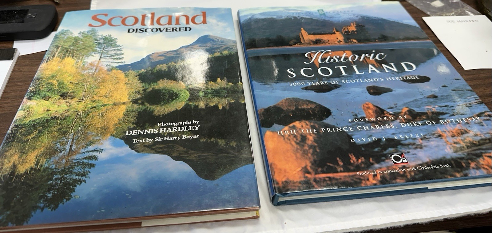 Scotland Discovered By Dennis Hardley & Historic Scotland by David Breeze HC