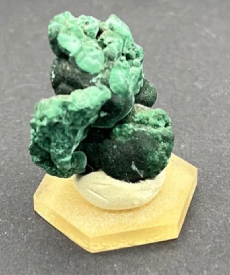 RARE CRYSTAL COLLECTORS PIECE Bubble velvet Malachite RARE CRYSTAL COLLECTORS PIECE Bubble velvet Malachite
